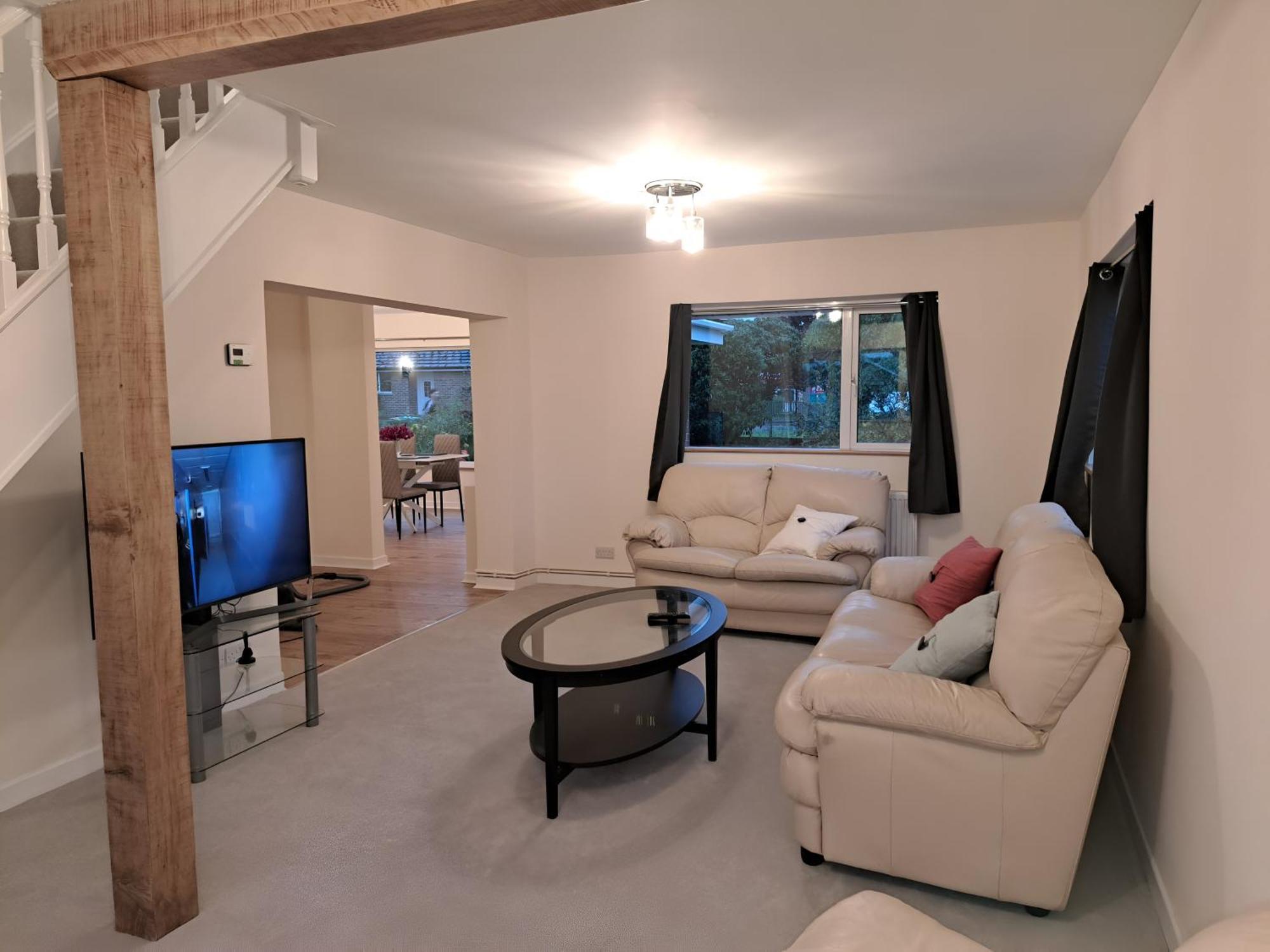 Beautiful 5 Bedroom Bungalow, Sleeps 7, In קאלן מראה חיצוני תמונה