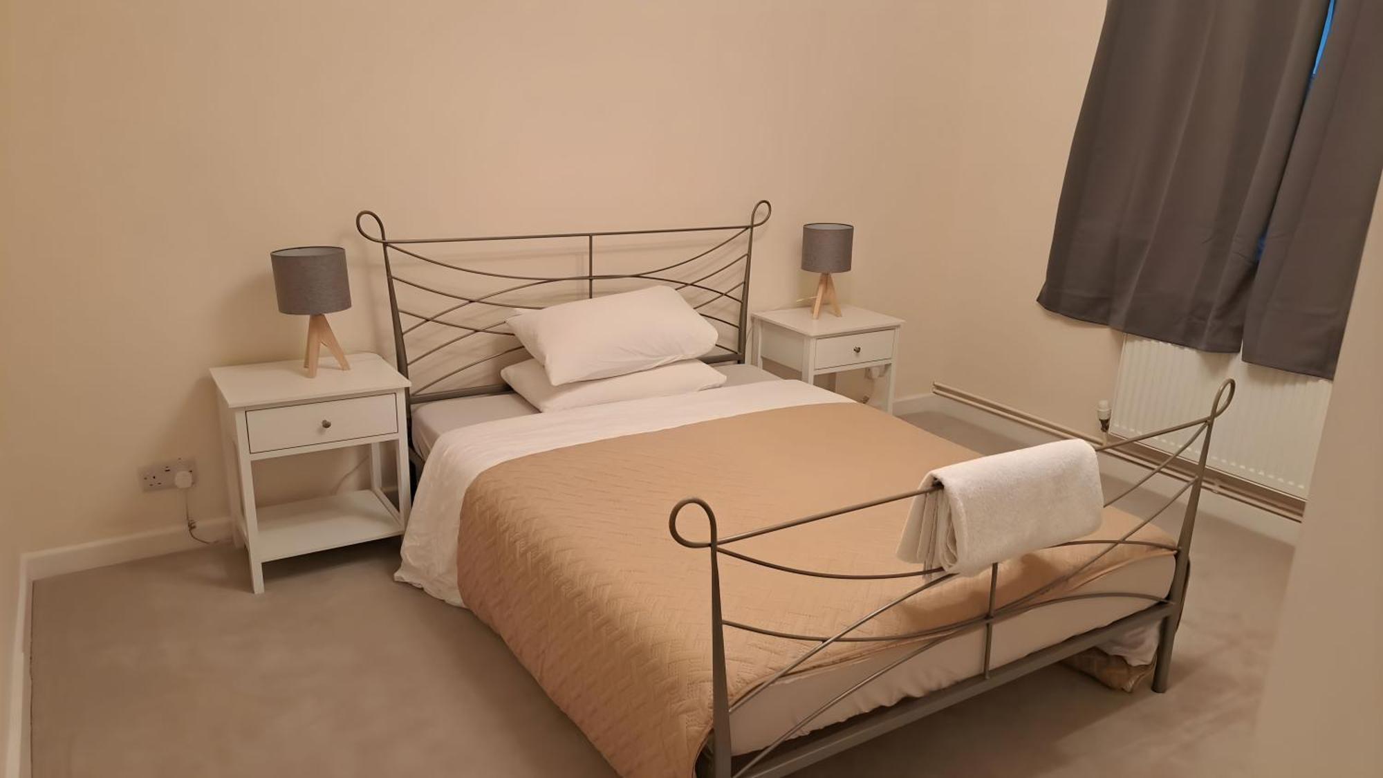 Beautiful 5 Bedroom Bungalow, Sleeps 7, In קאלן מראה חיצוני תמונה